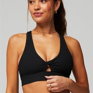 Fabletics Oasis Twist Front Sports Bra